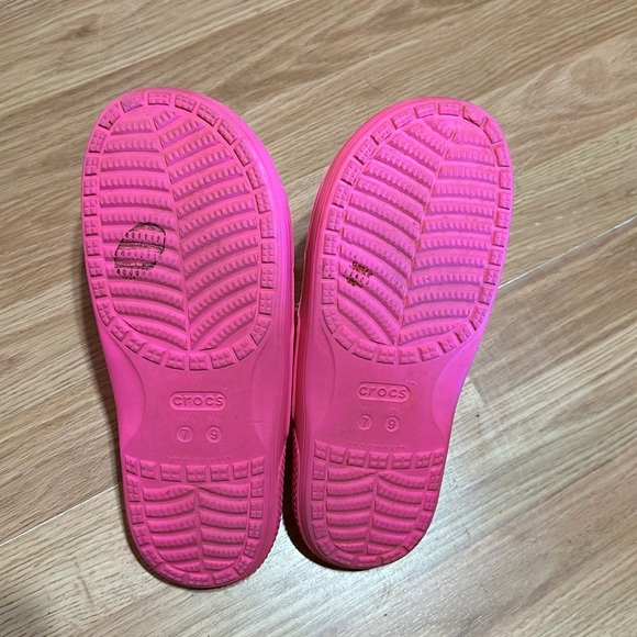 CROCS classic sandals pink womens size 9 mens size 7 - Picture 3 of 3